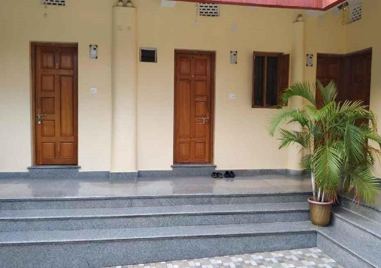 Nest Guest House Μπουμπάνεσβαρ Εξωτερικό φωτογραφία