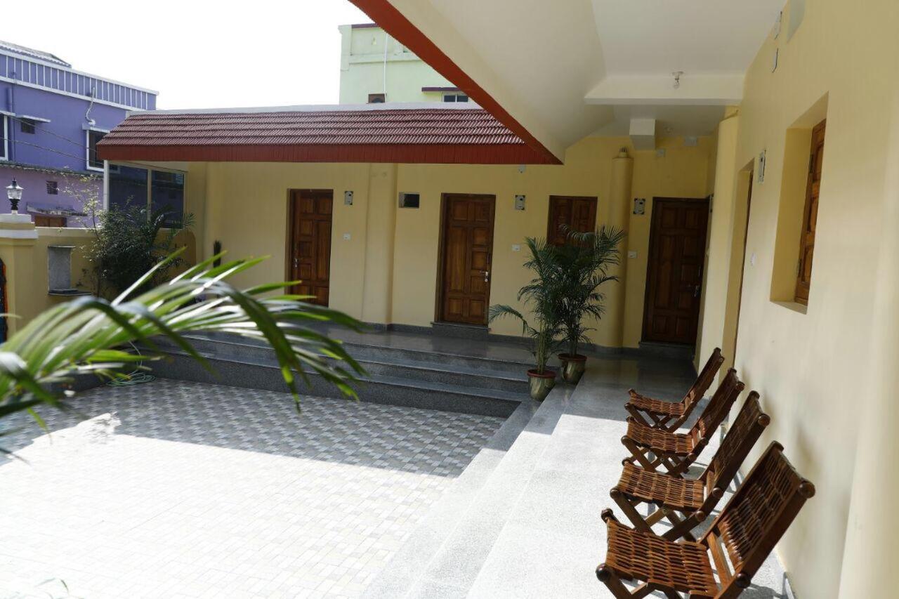 Nest Guest House Μπουμπάνεσβαρ Εξωτερικό φωτογραφία