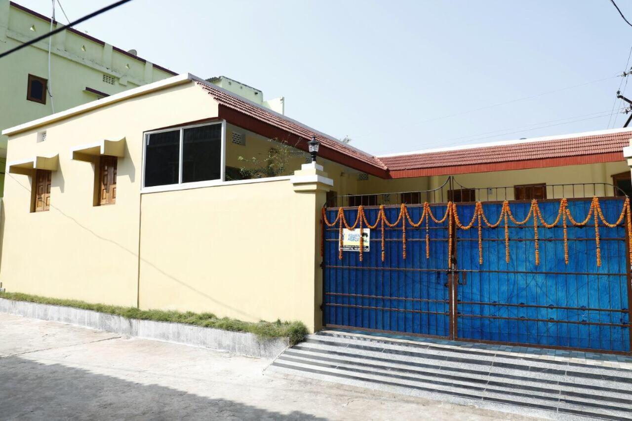 Nest Guest House Μπουμπάνεσβαρ Εξωτερικό φωτογραφία
